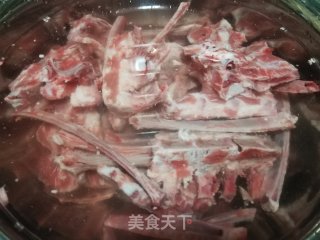 羊脊骨清汤的做法步骤：2