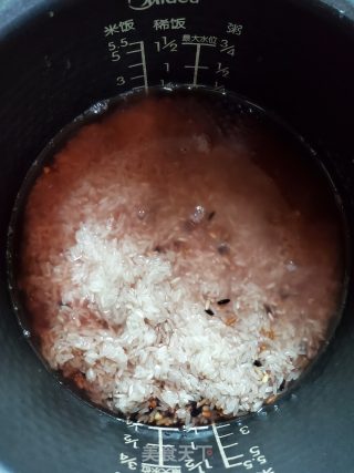 三色糙米饭的做法步骤：4