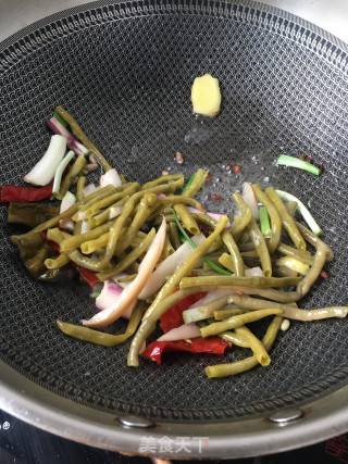 泡菜炖鲈鱼的做法步骤：9