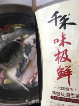 泡菜炖鲈鱼的做法步骤：15