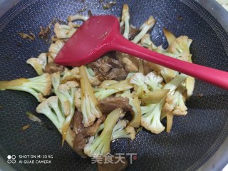 菜花炒肉的做法步骤：9
