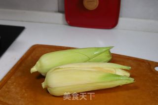 煮玉米的做法步骤：1
