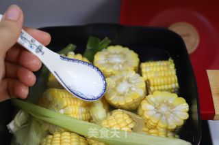煮玉米的做法步骤：5