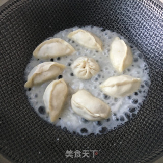 鲈鱼煎饺的做法步骤：24