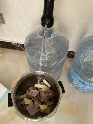 羊排炖白萝卜的做法步骤：4