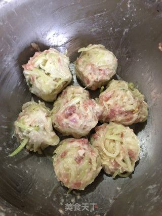煎萝卜肉丸的做法步骤：7