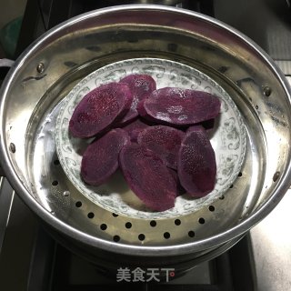 紫薯糯米饼的做法步骤：1