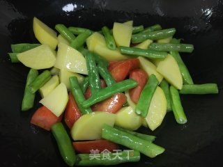 牛肉烩土豆的做法步骤：5