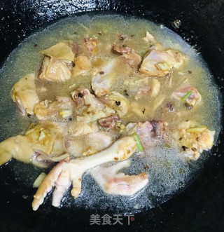 鸡肉炖香菇的做法步骤：7