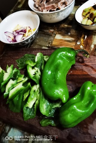 腊八蒜爆猪肚的做法步骤：18
