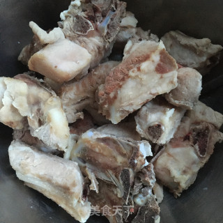 家常炖排骨的做法步骤：2