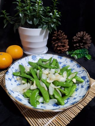 鲜百合炒甜豆的做法步骤：9