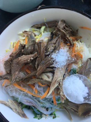 鸽胸肉拌白菜的做法步骤：16