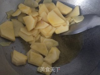毛葱炒土豆片的做法步骤：4
