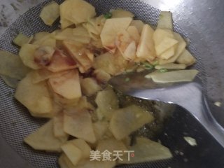 毛葱炒土豆片的做法步骤：6