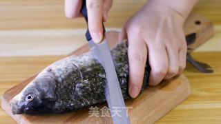 鲫鱼豆腐汤，汤白味鲜很重要的做法步骤：1