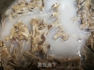羊汤炖娃娃菜的做法步骤：2