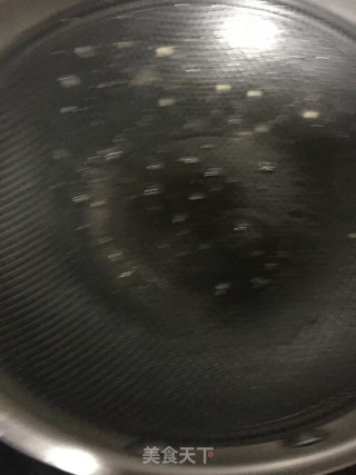鹅蛋炒三色糙米饭的做法步骤：5