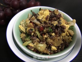 鹅蛋炒三色糙米饭的做法步骤：11