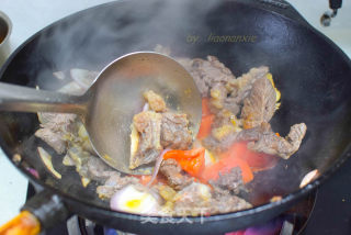 冬天必备西红柿炖牛肉的做法步骤：7