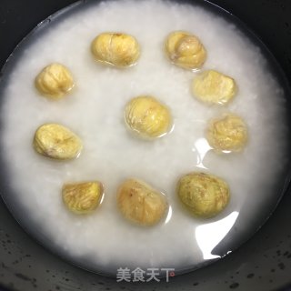 板栗焖饭的做法步骤：3