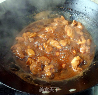 三丁炖鸡腿的做法步骤：8