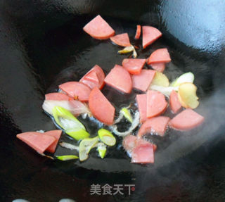 火腿肠炒菜花的做法步骤：4