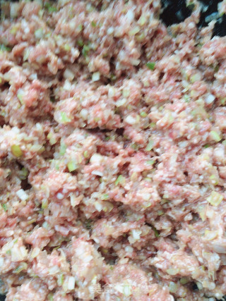 牛肉酸菜馅饺子的做法步骤：6
