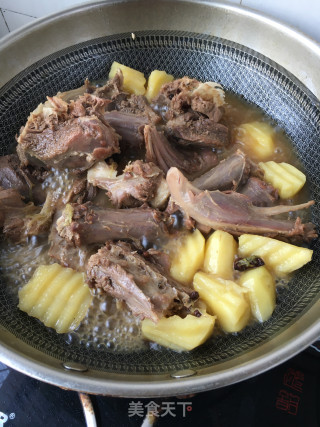 土豆炖大鹅的做法步骤：23
