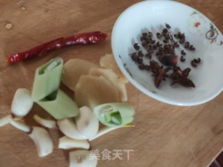 红烧鱼的做法步骤：3