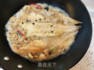 红烧鱼的做法步骤：14