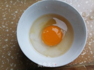 鸡蛋翡翠粉皮汤的做法步骤：2