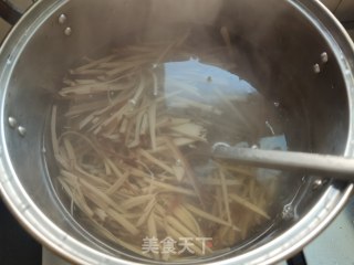 凉拌鸡蛋干的做法步骤：2