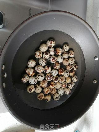 卤鹌鹑蛋的做法步骤：2