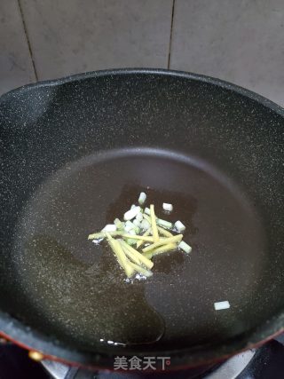 清炖海带芽的做法步骤：4