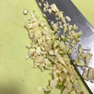 蒜蓉浇汁菜芯的做法步骤：3