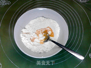 三明治机不做三明治：蔓越莓香橙三角饼的做法步骤：3