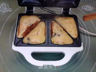 三明治机不做三明治：蔓越莓香橙三角饼的做法步骤：11