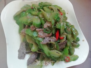 凉瓜炒牛肉的做法步骤：3