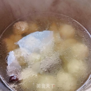 梨炖肉丸的做法步骤：5