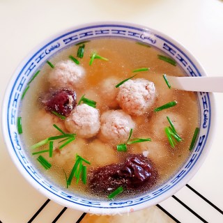 梨炖肉丸的做法步骤：7