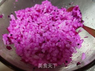 火龙果饭团的做法步骤：4