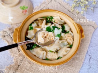 汤鲜肉嫩的香菇鸡肉馄饨的做法步骤：23