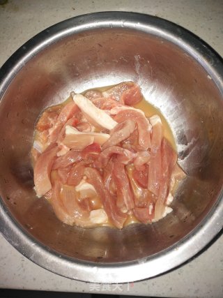 榨菜炒肉丝的做法步骤：4
