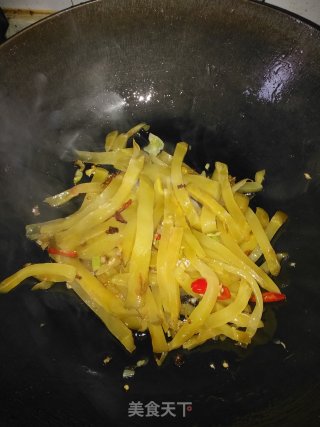 榨菜炒肉丝的做法步骤：10