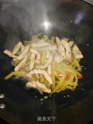 榨菜炒肉丝的做法步骤：11