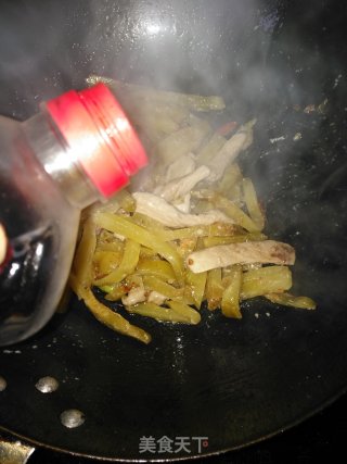榨菜炒肉丝的做法步骤：12