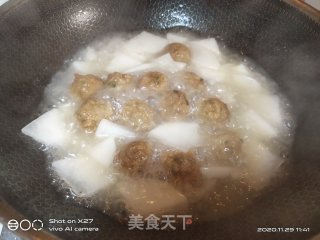 萝卜炖肉丸子的做法步骤：6