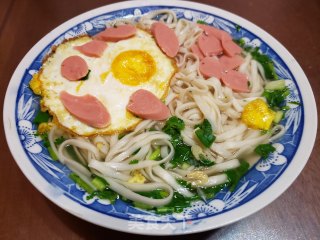 煎蛋汤面的做法步骤：5