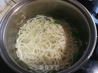 蟹黄捞面的做法步骤：6